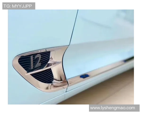 水粉与足球球星的独特缘分 揭秘他们的训练生活与个人魅力